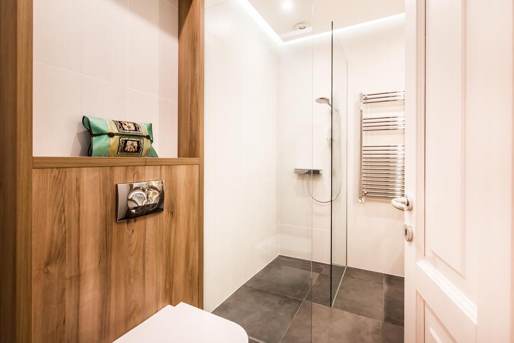 Bpr Opera Lux Treasure Apartment Budapest Bagian luar foto