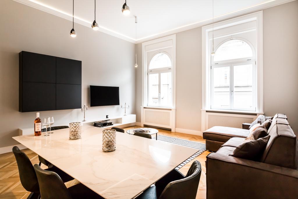 Bpr Opera Lux Treasure Apartment Budapest Bagian luar foto